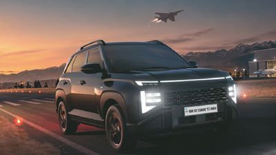 నలుపు రంగులో ఉండే ఆ కిక్ వేరే లెవల్.. పూర్తి బ్లాక్ లుక్‌తో హ్యుందాయ్ వెన్యూ అదిరిపోతుంది!