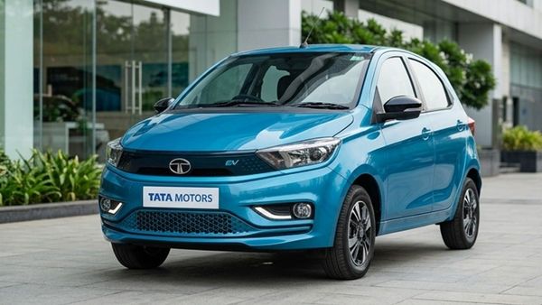 टाटा टियागो ईवी का नया अवतार: क्या पेट्रोल कारों की छुट्टी कर देगी यह बजट इलेक्ट्रिक कार?