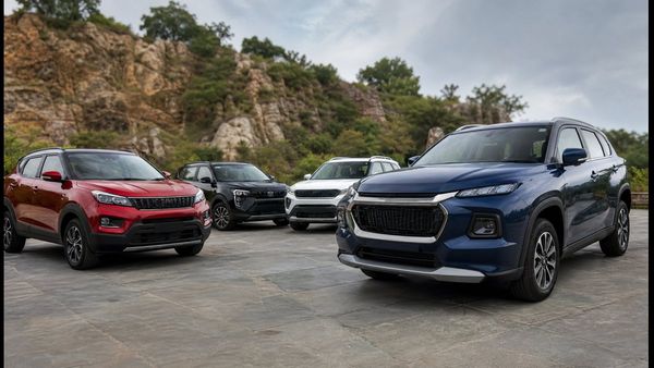 ₹15 लाख में बेस्ट कॉम्पैक्ट SUV: सेफ्टी, माइलेज और तेज़ डिलीवरी के लिए ये 5 गाड़ियां हैं सबसे आगे