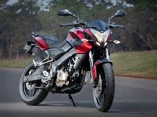 बजाज ने पेश की नई जेनेक्स पल्सर 200 एनएस