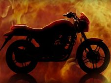 शान : भारत-पाक युद्ध में अहम भूमिका निभाने वाले एयरक्राफ्ट 'आईएनएस विक्रांत' की स्टील से बनी बाइक ! 