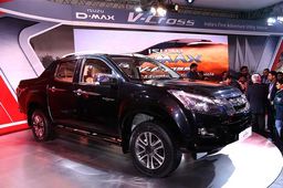 12.49 लाख में लॉन्च हुई इसूजू D-Max V-Cross, 40 लाख किलोमीटर की टेस्टिंग से होकर गुुजरी