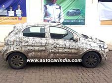 टाटा टियागो एएमटी की तस्वीरें टेस्टिंग के दौरान कैमरे में कैद, जल्द होगी लॉन्च