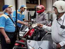 इन 5 शहरों में हर रोज चेंज होंगे पेट्रोल के दाम, नियम 1 मई से प्रभावी