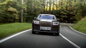 रोल्स रॉयस फैंटम VIII भारत में लॉन्च - कीमत 9.5 करोड़ रुपए से शुरू - जानें क्या है खास