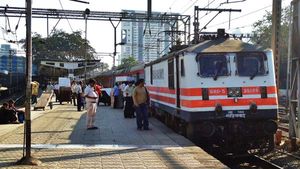 भारतीय रेलवे के इतिहास में पहली बार किसी यात्री ट्रेन में दोनों ओर लगेगा इंजन