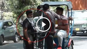 प्रैंक विडियो बनाते समय बीच रोड पर हुंडई आई 10 ने यूट्यूबर को उड़ाया - देखें विडियो