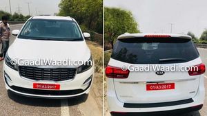 लॉन्च से पहले किआ ग्रैंड कार्निवल MPV टेस्टिंग के दौरान स्पॉट