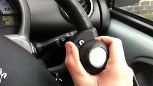 car accessories जो आपकी जान के लिए खतरनाक हो सकते हैं