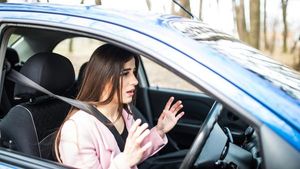 सड़क पर इन 5 तरह के वाहन चालकों से रहें दूर