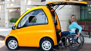 दिव्यांगों के लिए आई दुनिया की पहली व्हीलचेयर इलेक्ट्रिक कार, खुद कर सकेंगे ड्राइव