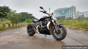 डुकाटी XDiavel S: जानिए इस क्रूजर बाइक में क्या है खास?