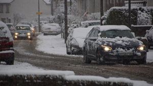 सर्दियों में कम पैसे खर्च कर कैसे रखें अपनी कार का ख्याल?