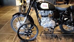 रॉयल एनफील्ड की नई अलॉय व्हील्स पहुंची डीलरशिप स्टोर्स, देखिये तस्वीरें