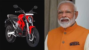 मोदी सरकार के अनिवार्य इलेक्ट्रिक दोपहिया वाहन योजना पर हीरो, बजाज व टीवीएस ने जताई चिंता