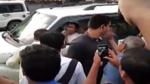 ममता बनर्जी ने अपने लिए ट्रैफिक रुकवाने से किया मना, पुलिस को लगाई फटकार