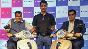 केंद्र सरकार ने दी मंजूरी, अब देश भर में किया जाएगा 2,600 चार्जिंग स्टेशनों का निर्माण