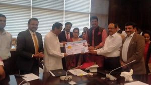 मध्य प्रदेश सरकार ने जारी किया यूनिफाइड रजिस्ट्रेशन कार्ड, चिप और क्यूआर कोड में होगी सभी जानकारी