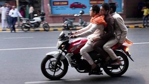 अब बाइक पर रियर-व्हील कवर होगा अनिवार्य, केंद्र सरकार ने किया मोटर वाहन एक्ट में संशोधन