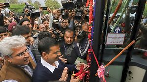 दिल्ली में चलाई जाएंगी 9000 नई बसें, सीएम अरविंद केजरीवाल ने दिया बयान