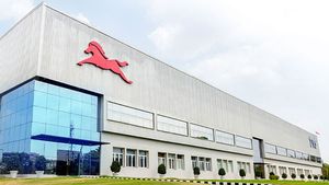 टीवीएस ने कोरोना महामारी से लड़ने के लिए 30 करोड़ रुपये की करेगी सहायता