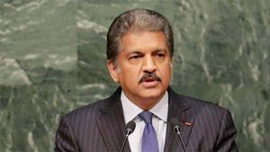 कोरोना लॉकडाउन: महिंद्रा ने बनाया 1 लाख से अधिक फेसशील्ड और मास्क