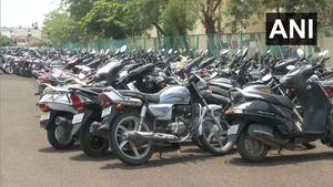 पुलिस ने लॉकडाउन तोड़ने के जुर्म में 4200 वाहन किये जब्त, वाहन का उपयोग है बैन