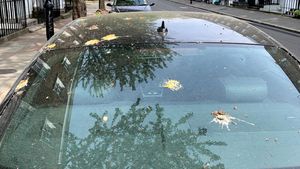 Ford Working On Long Lasting Paint Job: फोर्ड बना रही है लंबी चलने वाली पेंट, नहीं होगा किसी का असर