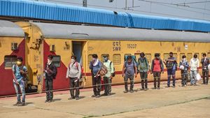 Railway Cancels Tickets: रेलवे ने 30 जून तक सभी सामान्य ट्रेन के टिकट किये कैंसल, मिलेगा रिफंड