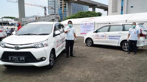 Toyota Innova Crysta Ambulance: टोयोटा इनोवा क्रिस्टा को एम्बुलेंस मे किया गया मॉडिफाइ
