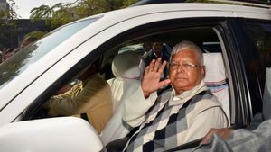 Lalu Prasad Yadav's Stolen Toyota Fortuner: लालू यादव की गुम हुई टोयोटा फॉर्च्यूनर 6 साल बाद मिली