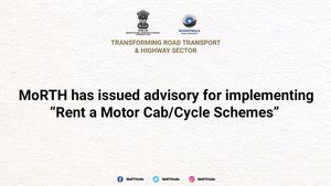 Govt. Regulations On Self Drive Vehicle: सेल्फ ड्राइव कार के लिए कमर्शियल बैज नहीं होगा जरूरी
