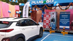 Delhi's First Public Charging Station: दिल्ली में खुला पहला सार्वजनिक चार्जिंग स्टेशन