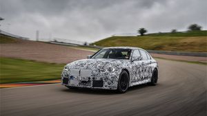BMW M3 Pre-Production Model Video: बीएमडब्ल्यू एम3 के प्री-प्रोडक्शन मॉडल का वीडियो हुआ जारी