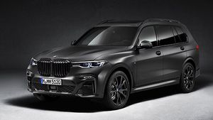 BMW X7 Black Shadow Edition Revealed: बीएमडब्ल्यू एक्स7 के ब्लैक शैडो एडिशन का खुलासा