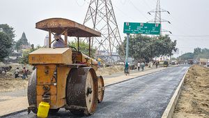 Construction Vehicles Need No Registration: सड़क निर्माण वाहनों को पंजीकरण की जरुरत नहीं, जानें