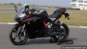 TVS Apache RR 310 Price Hike: टीवीएस अपाचे आरआर 310 बीएस6 की कीमत बढ़ी, जानें कितनी