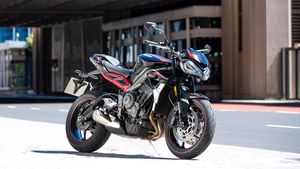 Triumph Street Triple R Launched: ट्रायम्फ स्ट्रीट ट्रिपल आर भारत में हुई लॉन्च, जानें क्या है कीमत