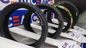 Ceat Introduces Special Tyres For Jawa Perak: सीएट ने पेराक के लिए विशेष टायर किया पेश, जानें