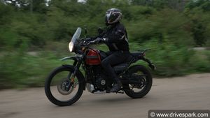 Royal Enfield Himalayan BS6 Review: यह शानदार ऑफ-रोड बाइक अब वाजिब कीमत पर!