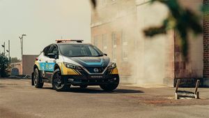 Nissan RE-Leaf Rescue Car: निसान की यह कार है चलता फिरता पाॅवर हाउस, आपदा मे बचाती है जान