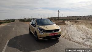 Tata Altroz Turbo Price Revealed: टाटा अल्ट्रोज टर्बो पेट्रोल के कीमत व इंजन की जानकारी आई सामने