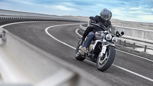 Triumph Rocket 3 GT Launched: ट्रायम्फ रॉकेट 3 जीटी क्रूजर भारत में लॉन्च, जानें क्या है कीमत