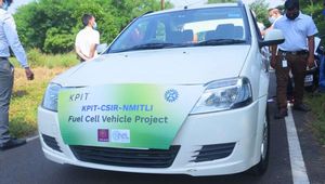 India's First Hydrogen Fuel Cell Car: देश की पहली हाइड्रोजन फ्यूल सेल वाली कार का हुआ ट्रायल