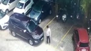 Thief Running With Toyota Innova Crysta Caught: चोरी कर ले भागा टोयोटा इनोवा, पुलिस ने दबोचा