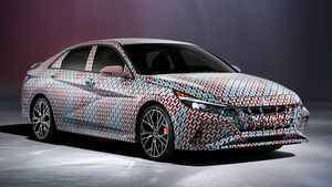 2021 Hyundai Elantra N Revealed: हुंडई एलांट्रा एन की तस्वीरों में हुआ खुलासा, जानें क्या मिलेगा नया