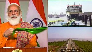 पीएम मोदी ने रो-पैक्स फेरी सेवा का किया शुभारंभ, मिली 8000 से अधिक बुकिंग