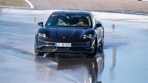 पोर्शे टायकन इलेक्ट्रिक ने बनाया ड्रिफ्टिंग में विश्व रिकॉर्ड, जानें