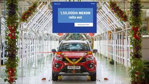 Tata Nexon Production Milestone: टाटा नेक्सन एसयूवी ने 1.5 लाख यूनिट प्रोडक्शन का आकड़ा किया पार