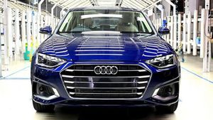 Audi A4 Facelift Bookings Open: ऑडी ए4 फेसलिफ्ट की बुकिंग शुरू, जानें क्या मिलेगा नया